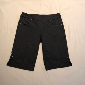 Women’s Athleta stretch Bermudas-Charcoal Grey